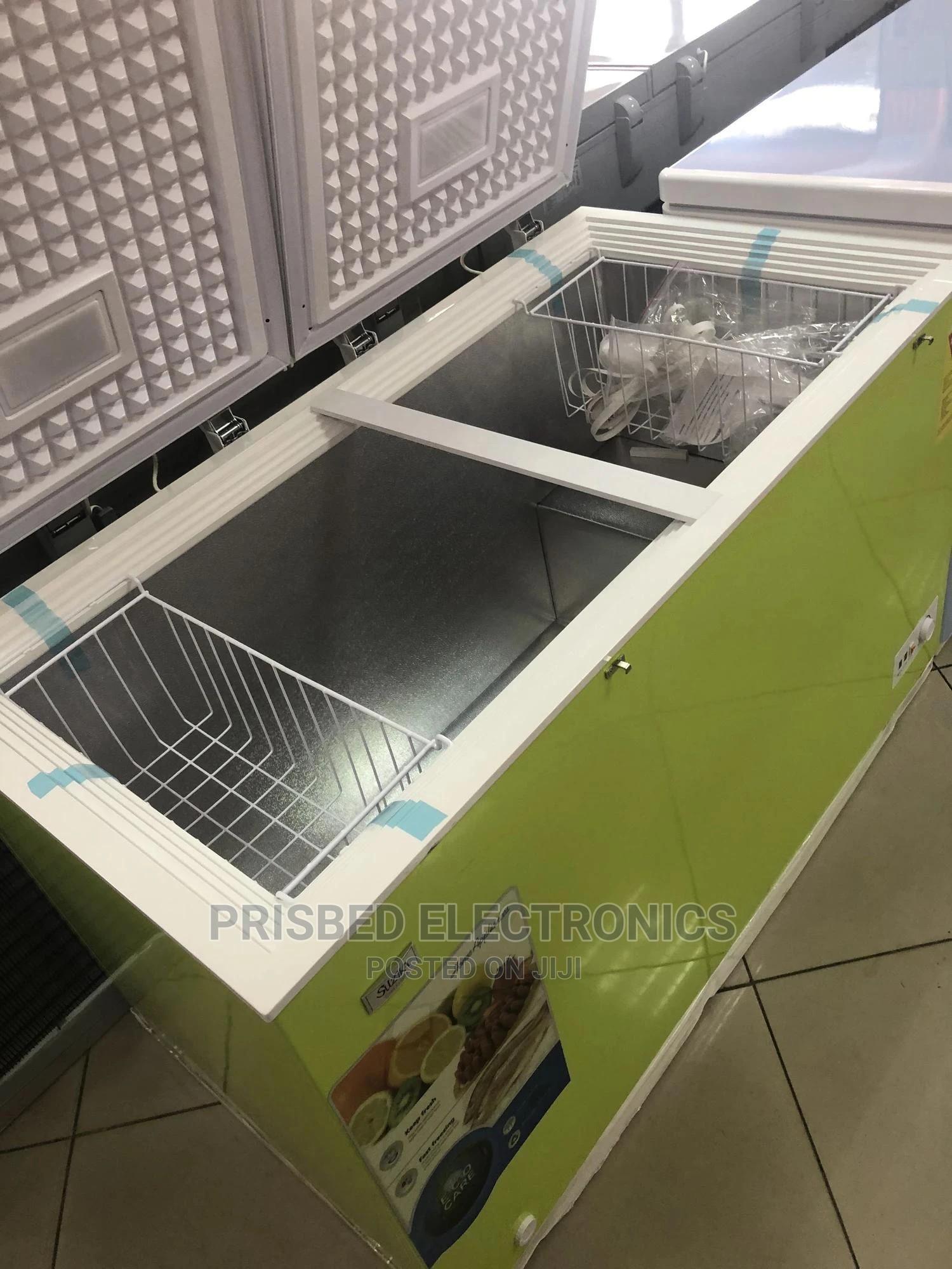Suzika Chest Freezer 400litres Double Door in Accra Metropolitan Kitchen Appliances, Prisbed