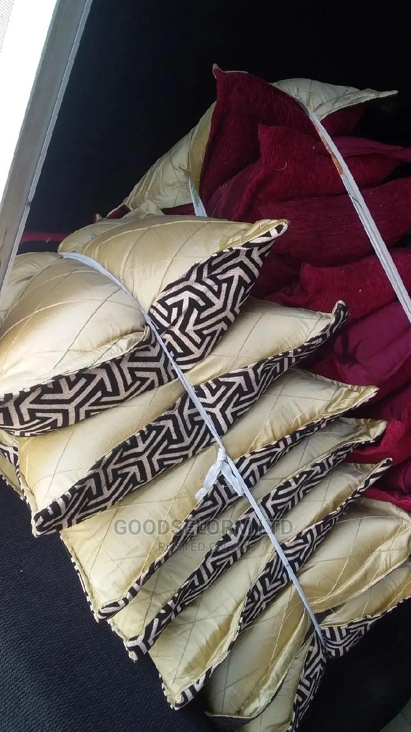 Throw Pillows in Mamobi Home Accessories, Good Selorm Ltd