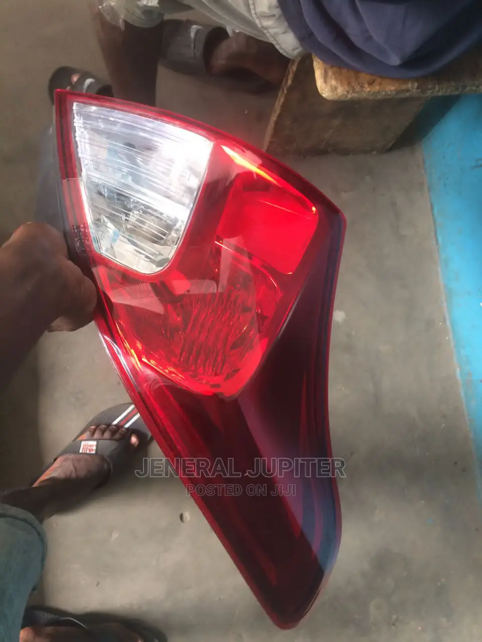 Nissan Versa 2013/16 Tail Light One. in Abossey Okai Vehicle Parts