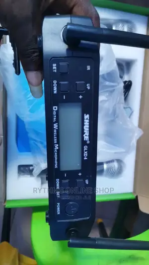 Shure(GLX D4) Cordless Mic in Accra Metropolitan - Audio & Music ...