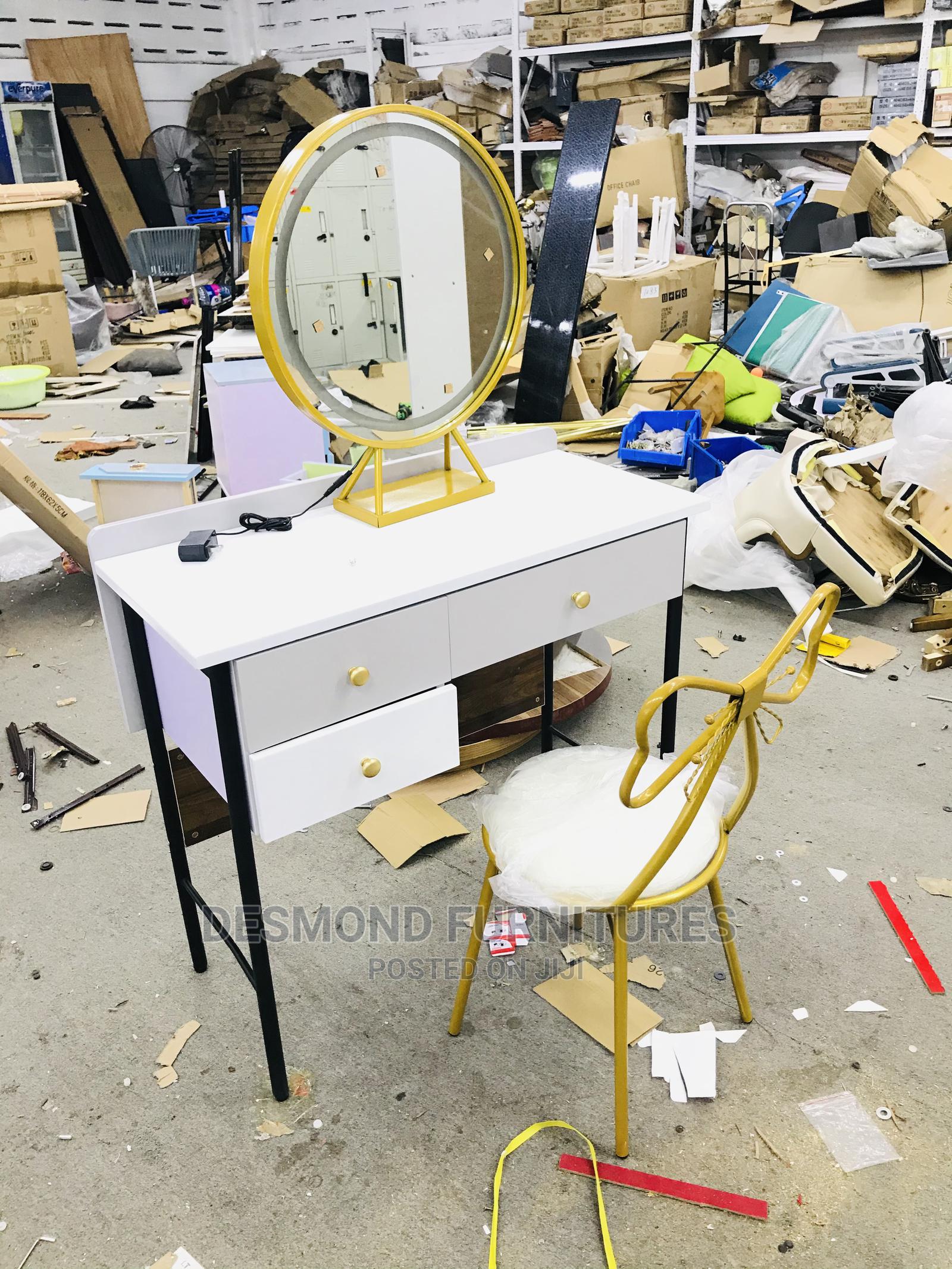 Dressing Mirror in Tema Metropolitan Furniture, Desmond Furnitures
