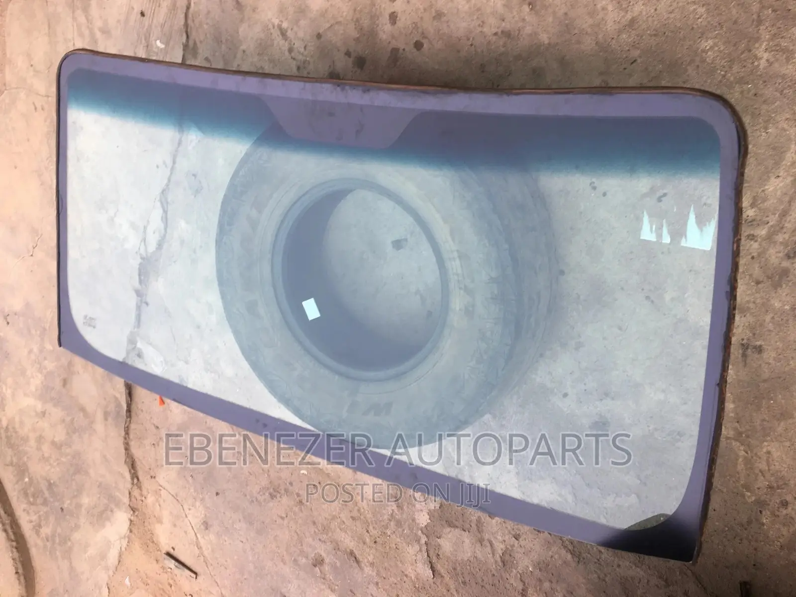 Nissan Caravan Windscreen Available in Abossey Okai Vehicle Parts