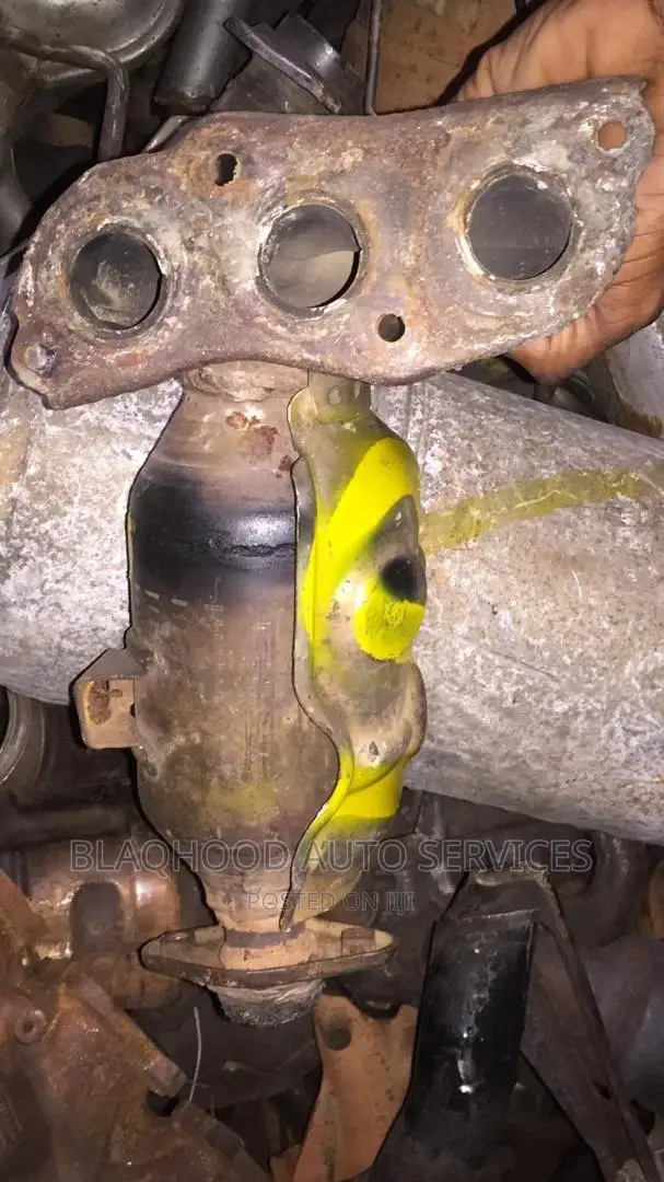Toyota Vitz/Yaris 20082010 CATALYTIC CONVERTER Far Sale in Abossey