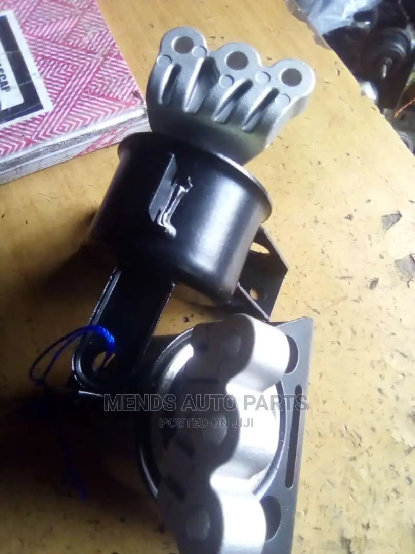 Chevrolet Engine Seat in Abossey Okai Vehicle Parts & Accessories