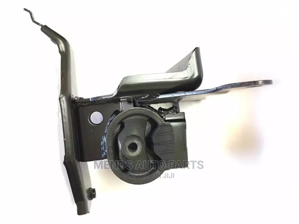 Toyota Rav 4 Gearbox Seat Mount in Abossey Okai Vehicle Parts