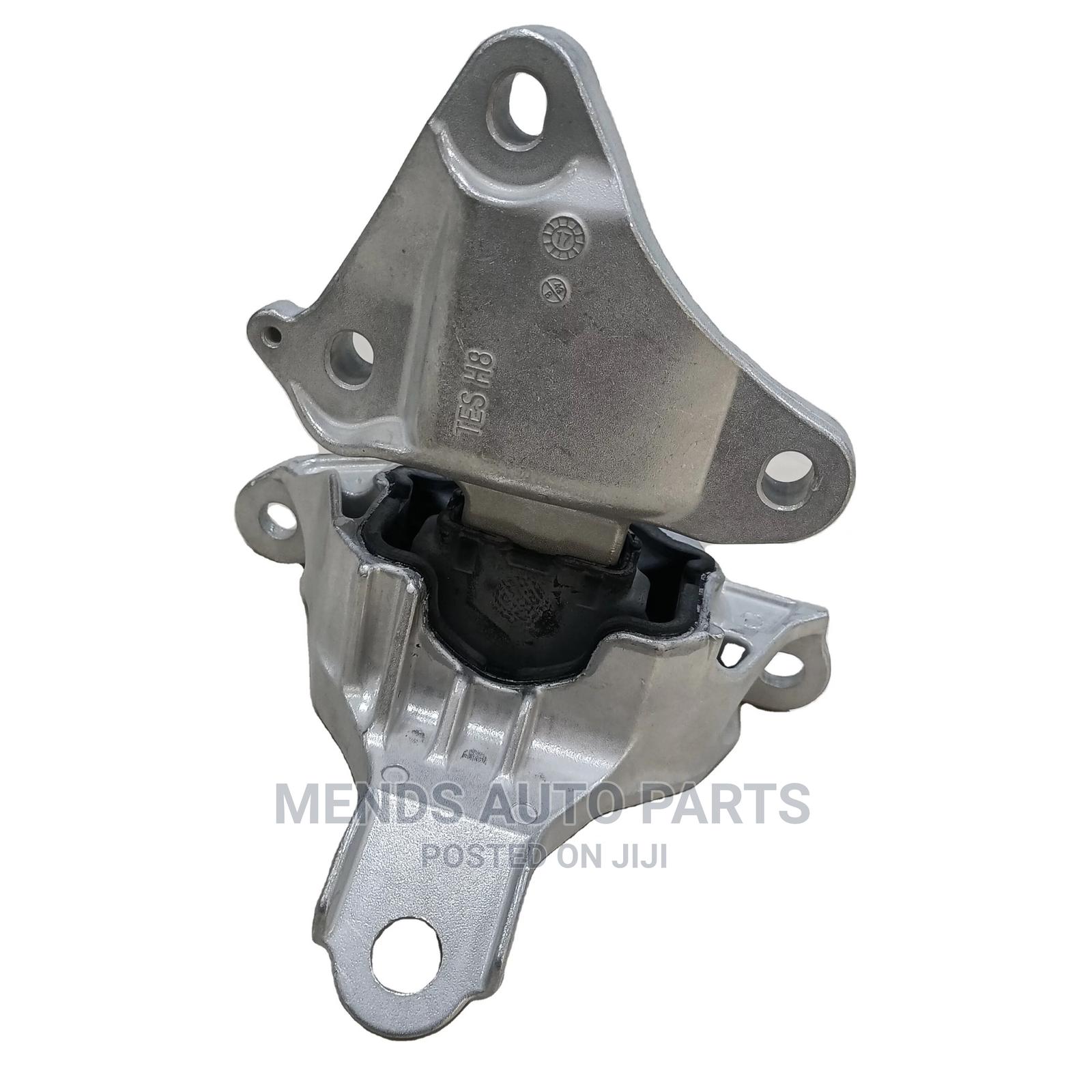 Archive Honda Civic 2016 Gearbox Seat Mount Original in Abossey Okai