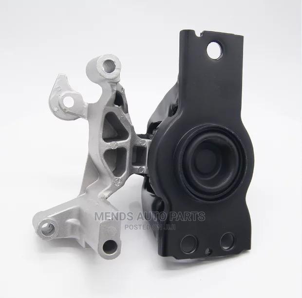 Nissan Sentra Nissan Qashqai Engine Seat Mount in Abossey Okai