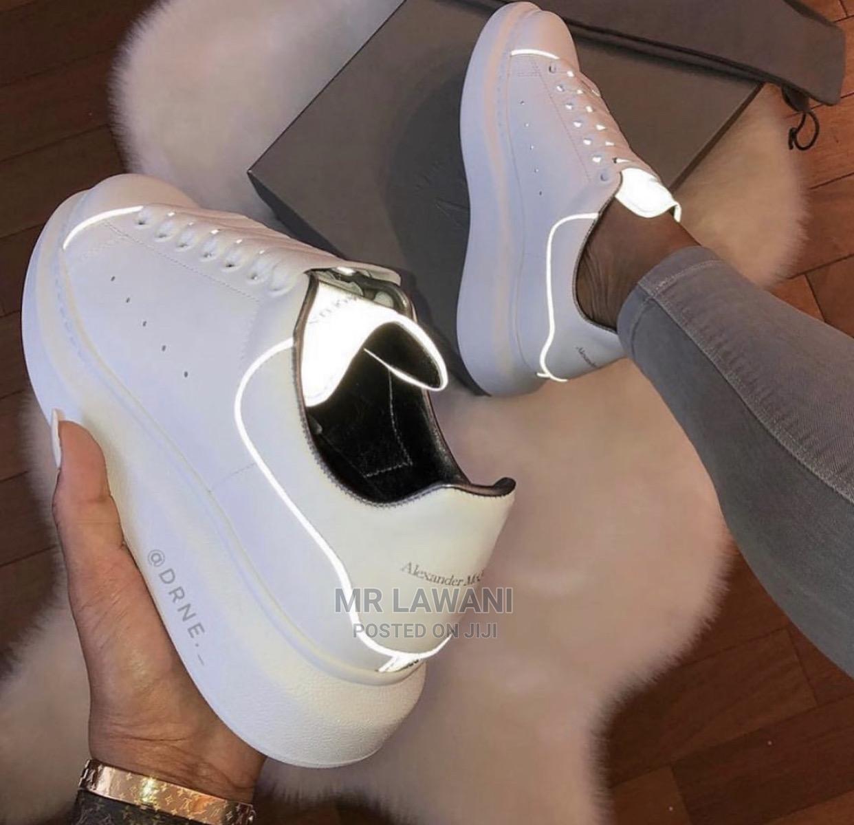 Alexander McQueen Reflective in 