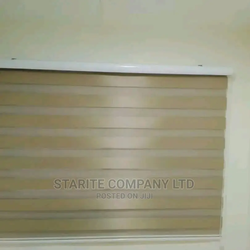 Tyup Window Blinds and Curtains in Airport Residential Area Home