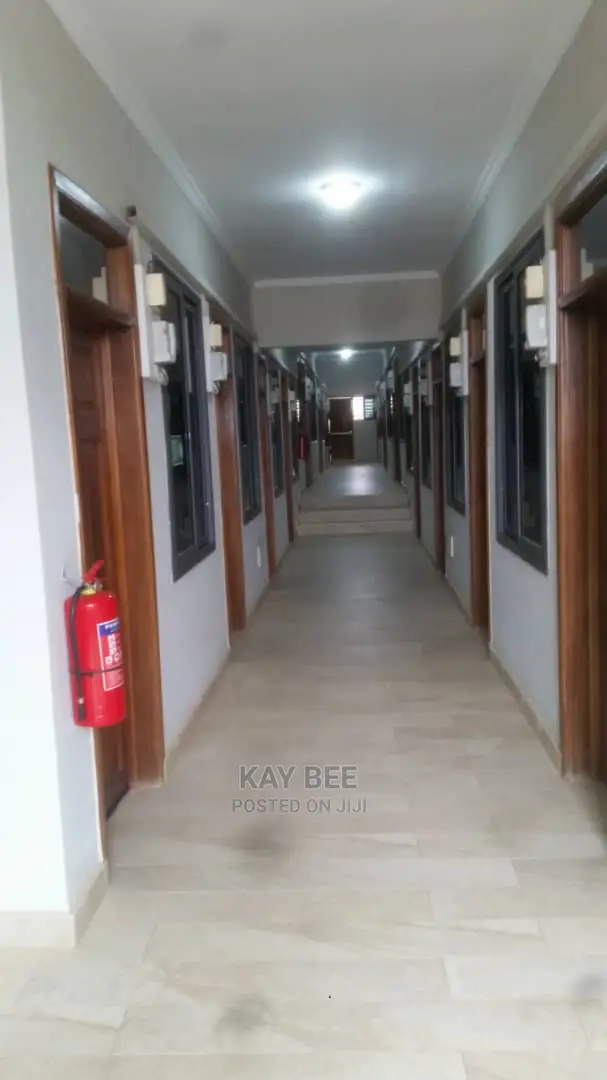 Mini Flat in OyibiAc for rent in Valley View Area Houses