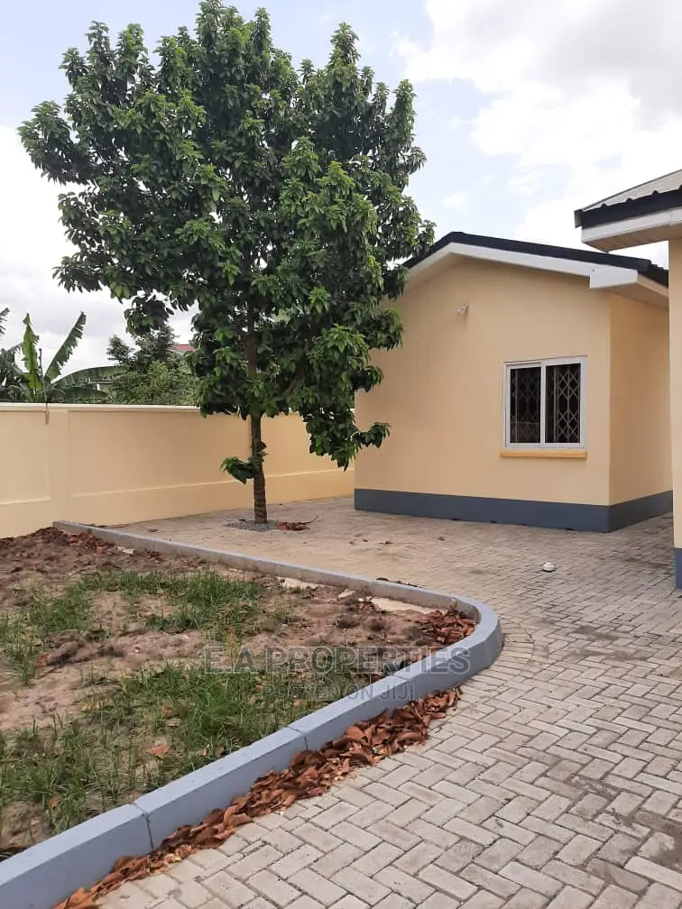 4bdrm House in E a Properties, Ghana Flag for Rent in Ghana Flag