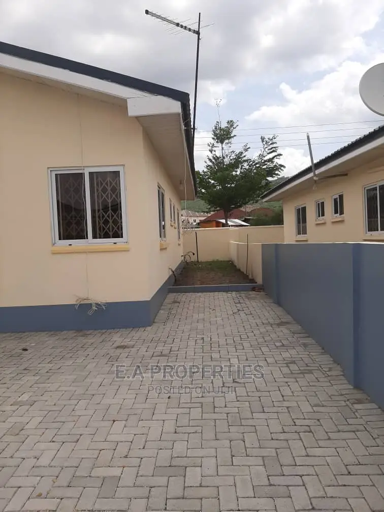4bdrm House in E a Properties, Ghana Flag for Rent in Ghana Flag