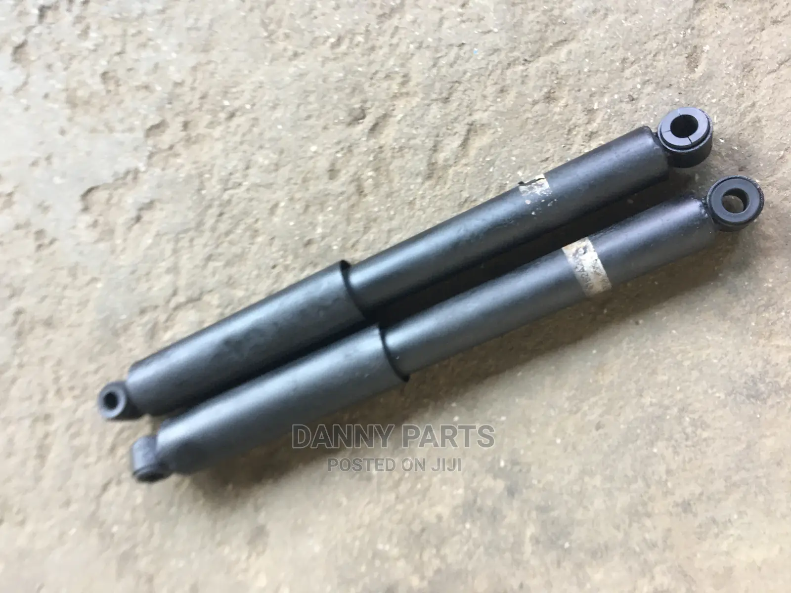 Mitsubishi L200 Pick Up 2.5TD Back Shock Absorbers in Abossey Okai