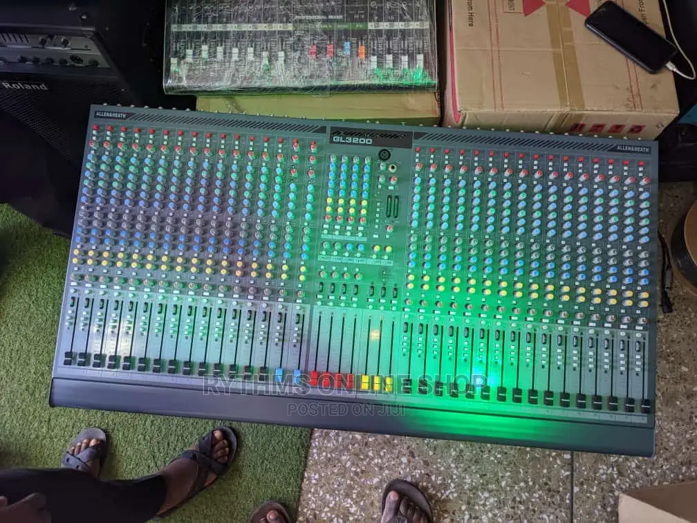 Allen and Heath GL3200 Professional Mixer in Accra Metropolitan - Audio