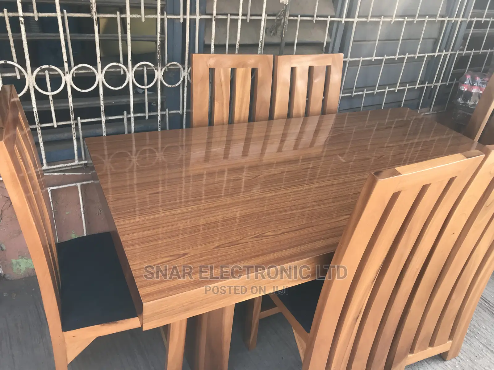 Wooden Dining Table With 4 Chairs Is Available in Accra Metropolitan