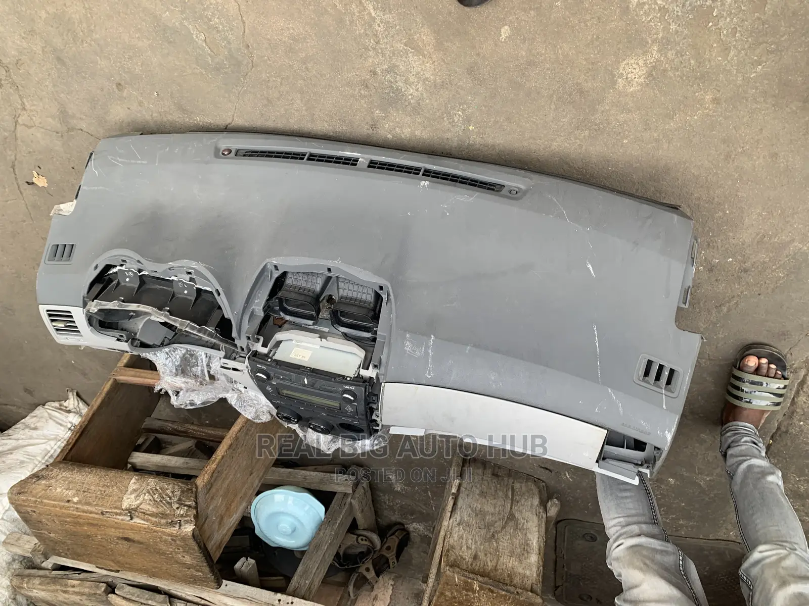 Toyota Corolla 2009 Dashboard for Sale in Abossey Okai Vehicle Parts