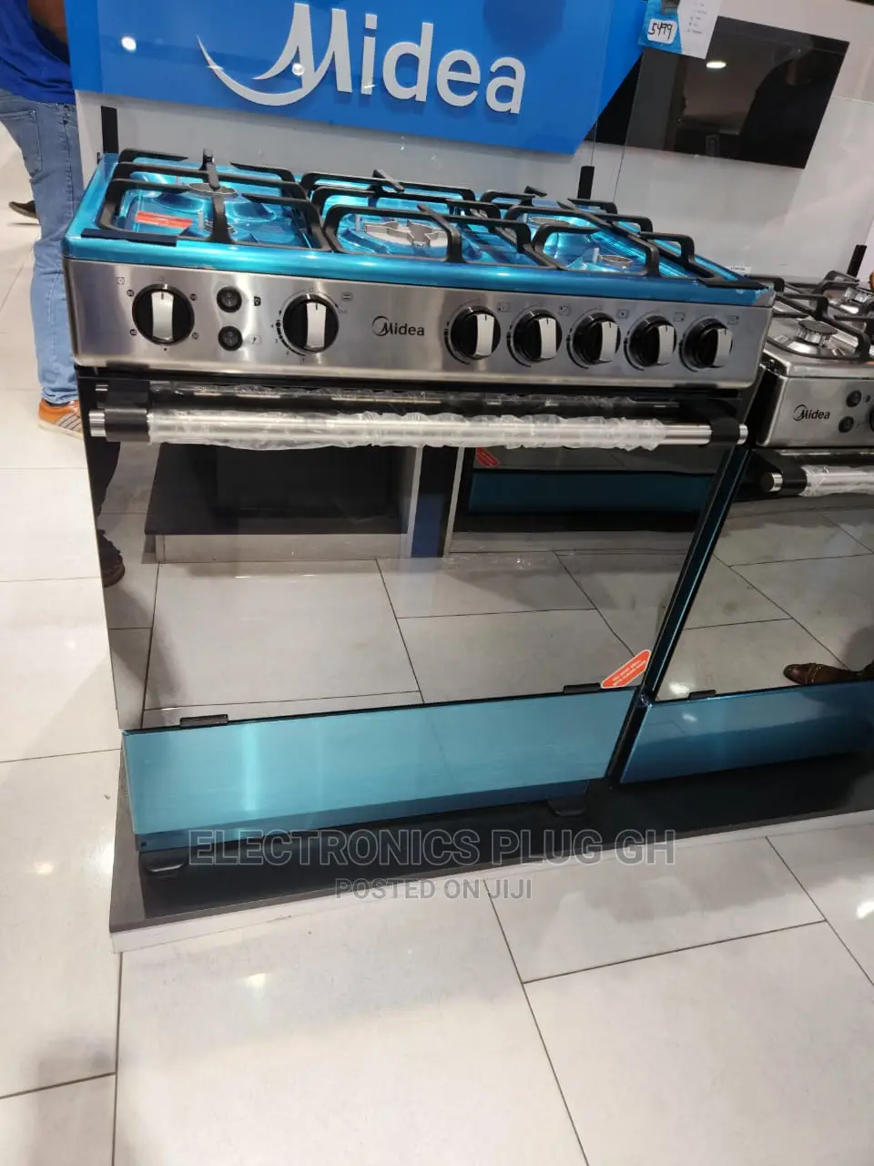 Media 5 Burners Auto Ignition Gas Cooker in Accra Metropolitan