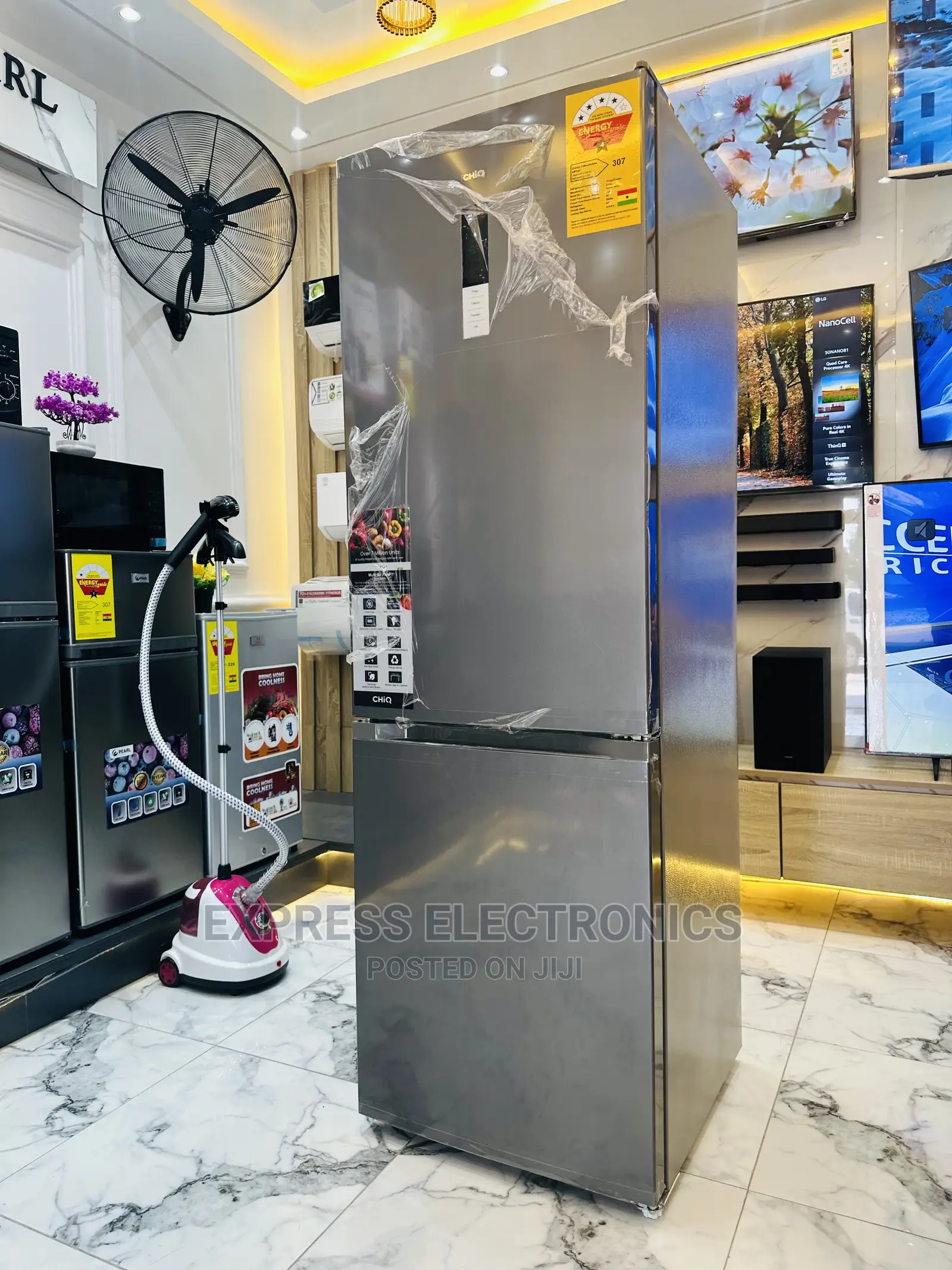 Reversible Door Chigo CHBM380W Fridge/Freezer in Adabraka Kitchen