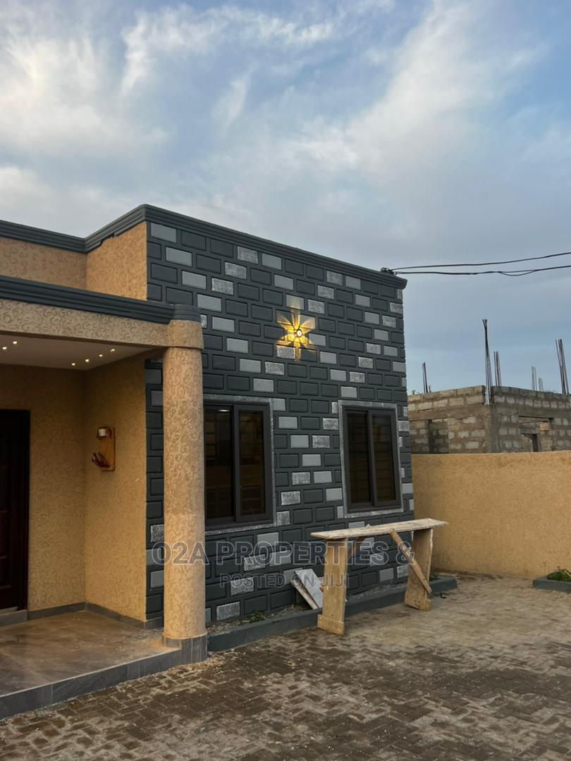 3bdrm House in Lake Side Estate for Sale in Lake Side Estate Houses