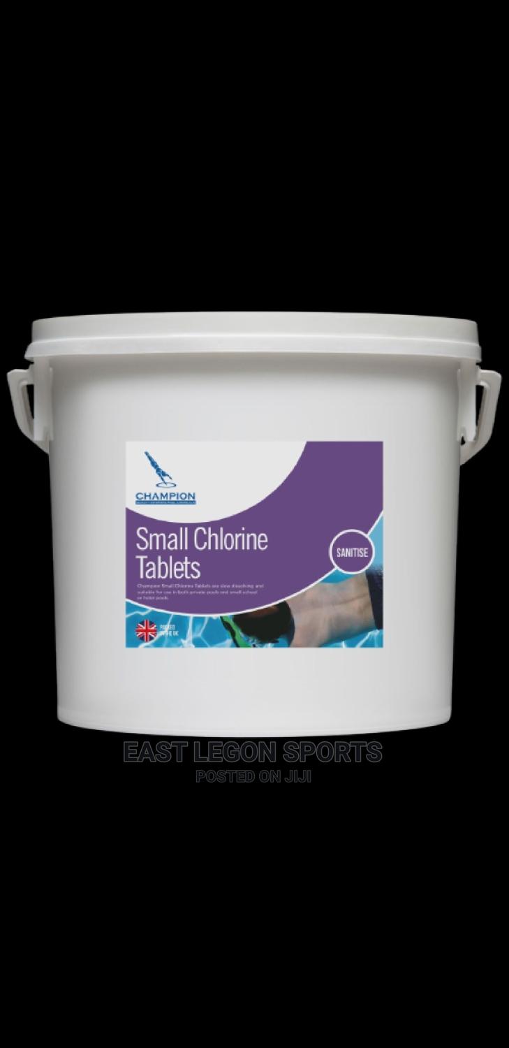 10kg Swimming Pool Chlorine Clear Water Granules Powder in Adenta