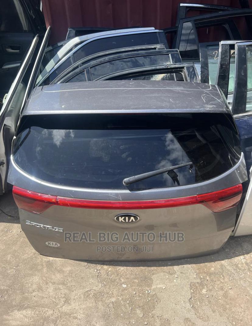 Kia Sportage 2018 Back Booth in Accra Metropolitan Vehicle Parts