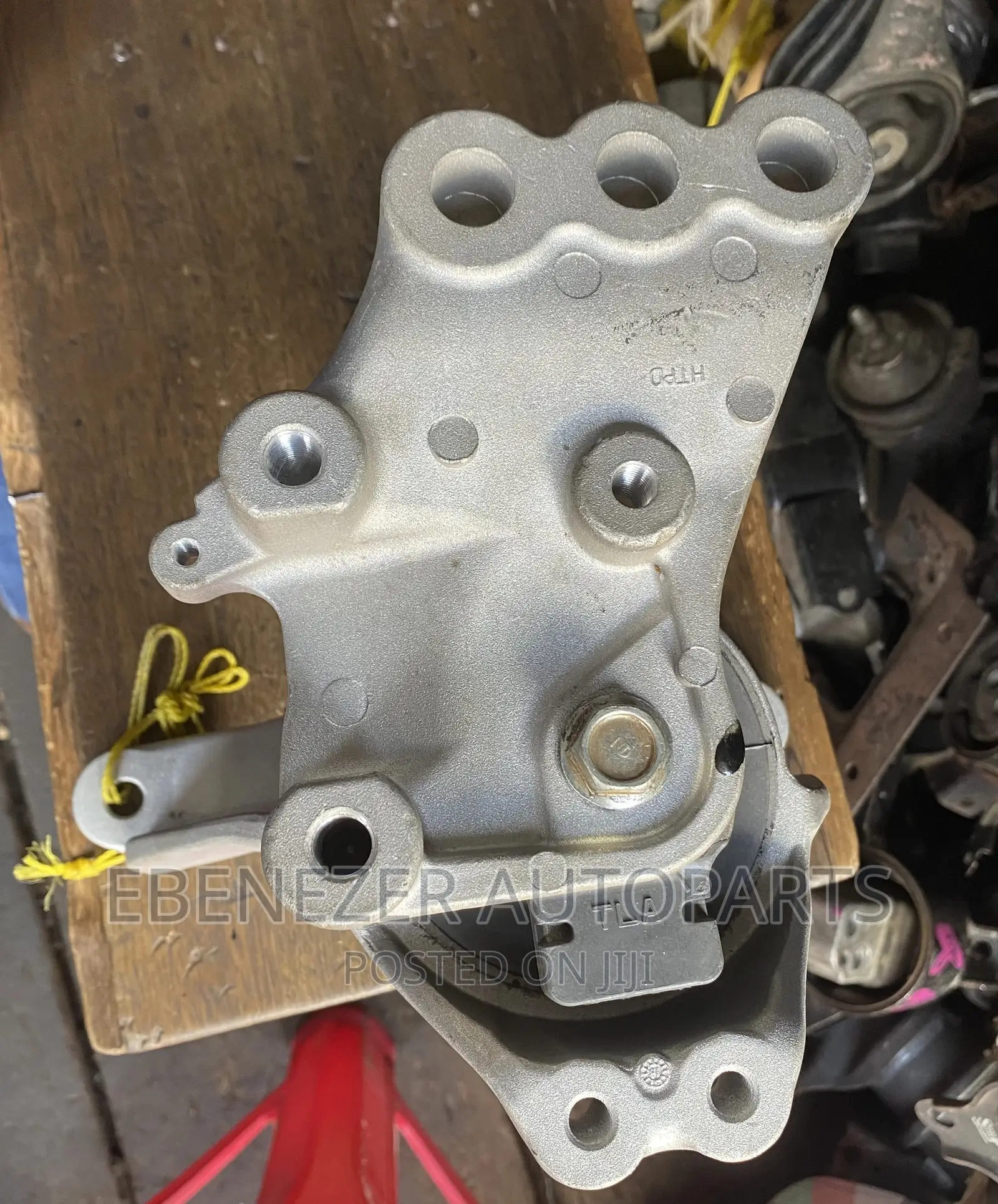 Honda CRV 2017 Engine Seat in Abossey Okai Vehicle Parts