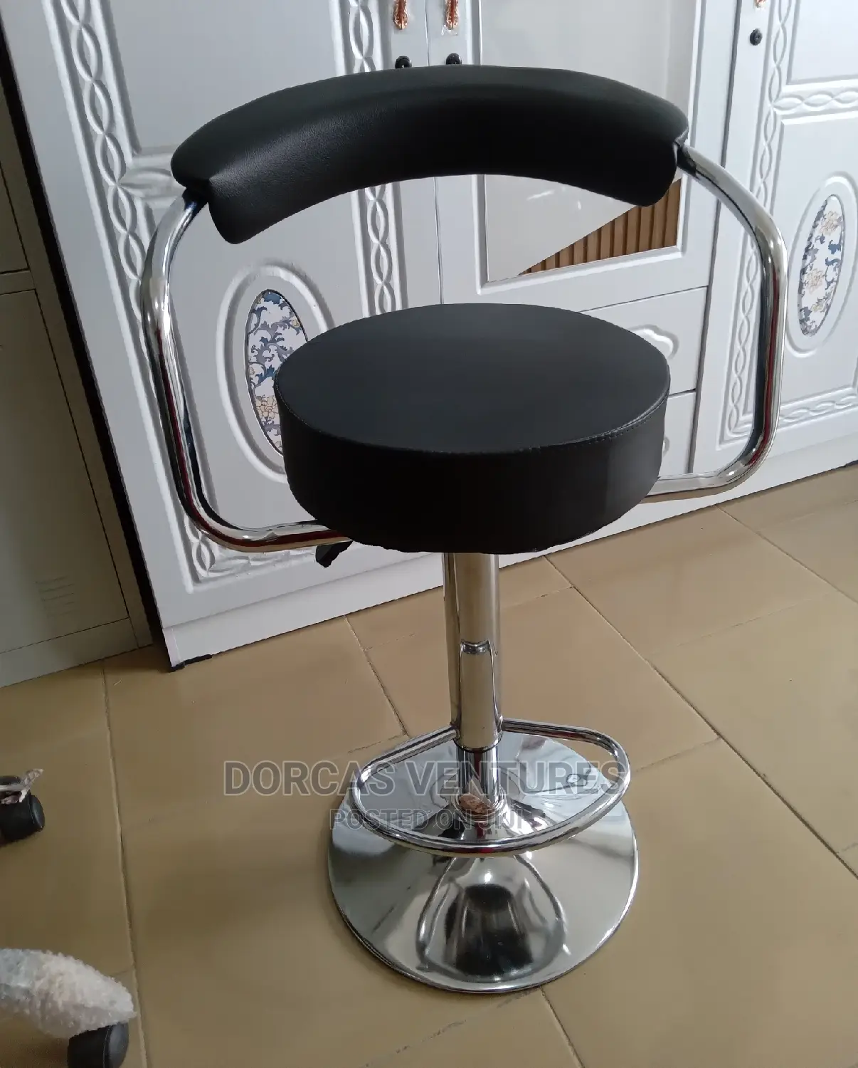 Quality Bar Chair in Kaneshie Furniture, Dorcas Kisseih