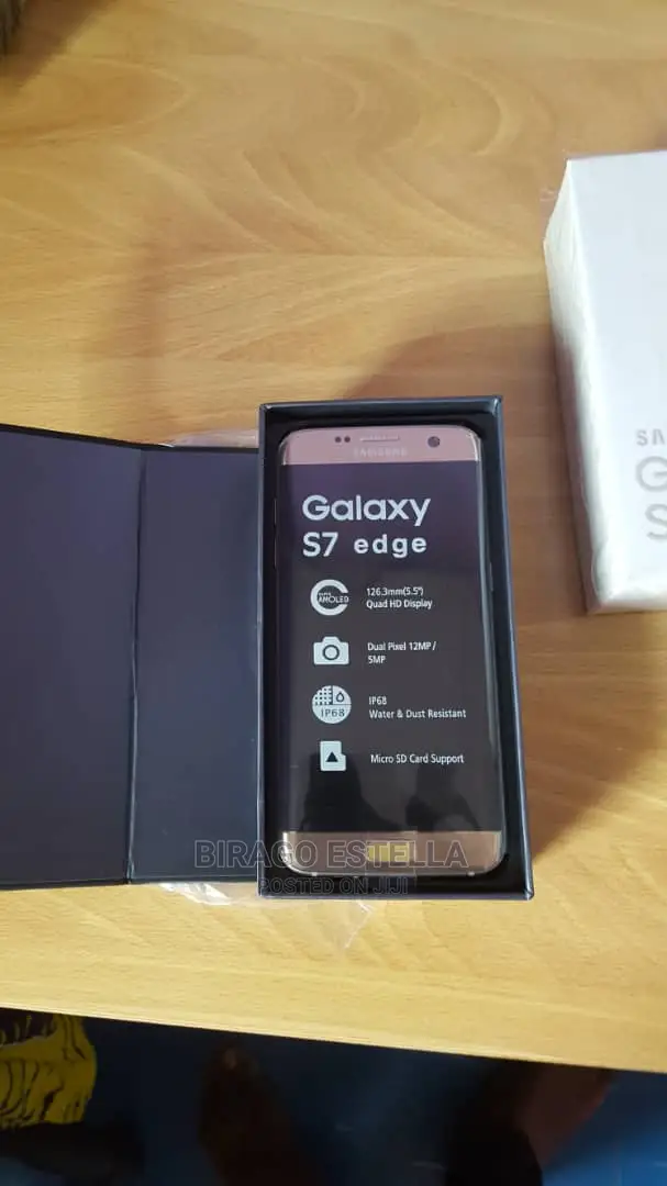 New Samsung Galaxy S7 edge 128 GB Gold in Dworwulu Mobile Phones