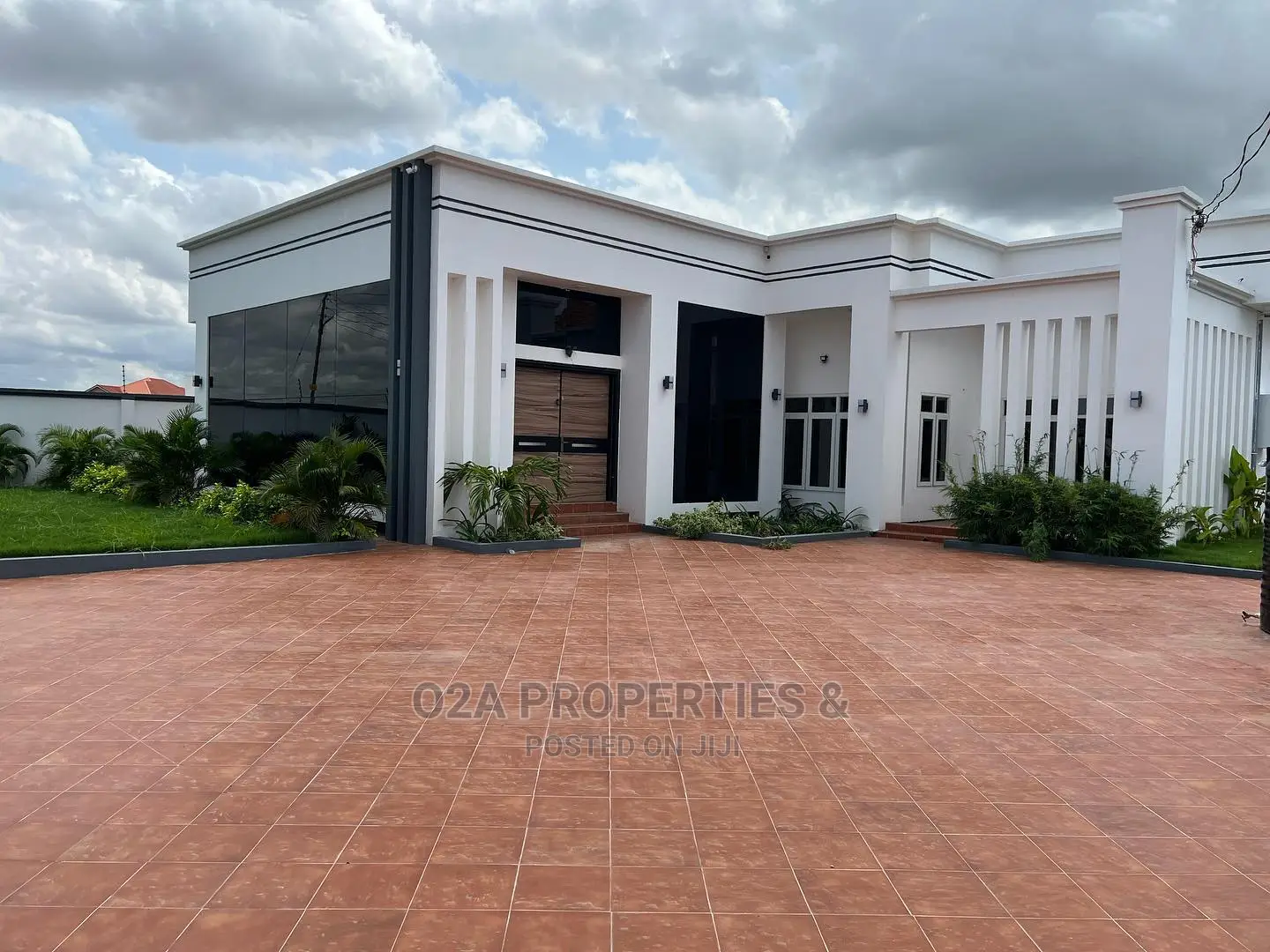 4bdrm House in School Junction for sale in School Junction Houses