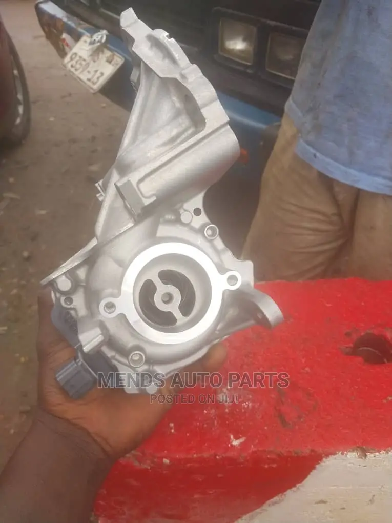 Toyota Rav 4 Electronic Water Pump 2020 in Abossey Okai - Vehicle Parts