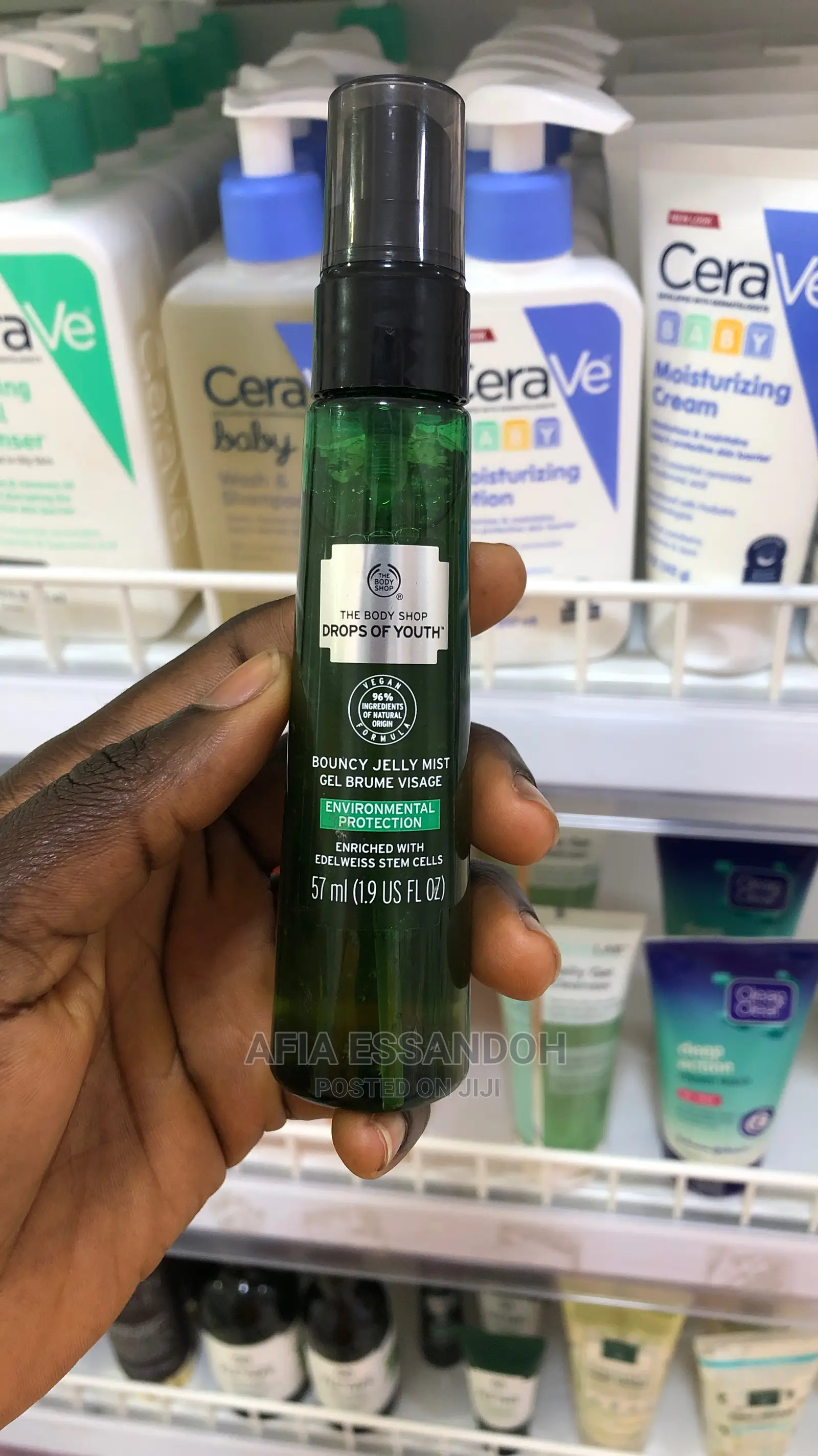 The Body Shop Drops of Youth Bouncy Jelly Mist in Spintex Skincare