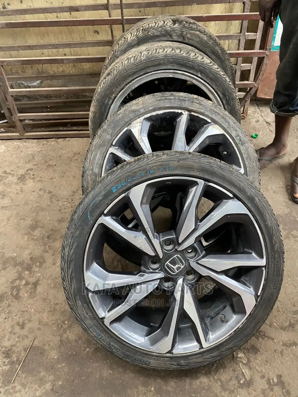 Hyundai Tyre Rims Available in Abossey Okai Vehicle Parts