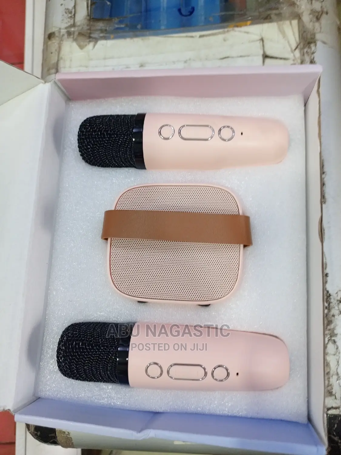 Bluetooth Speaker and Wireless Microphone Set in Accra Metropolitan