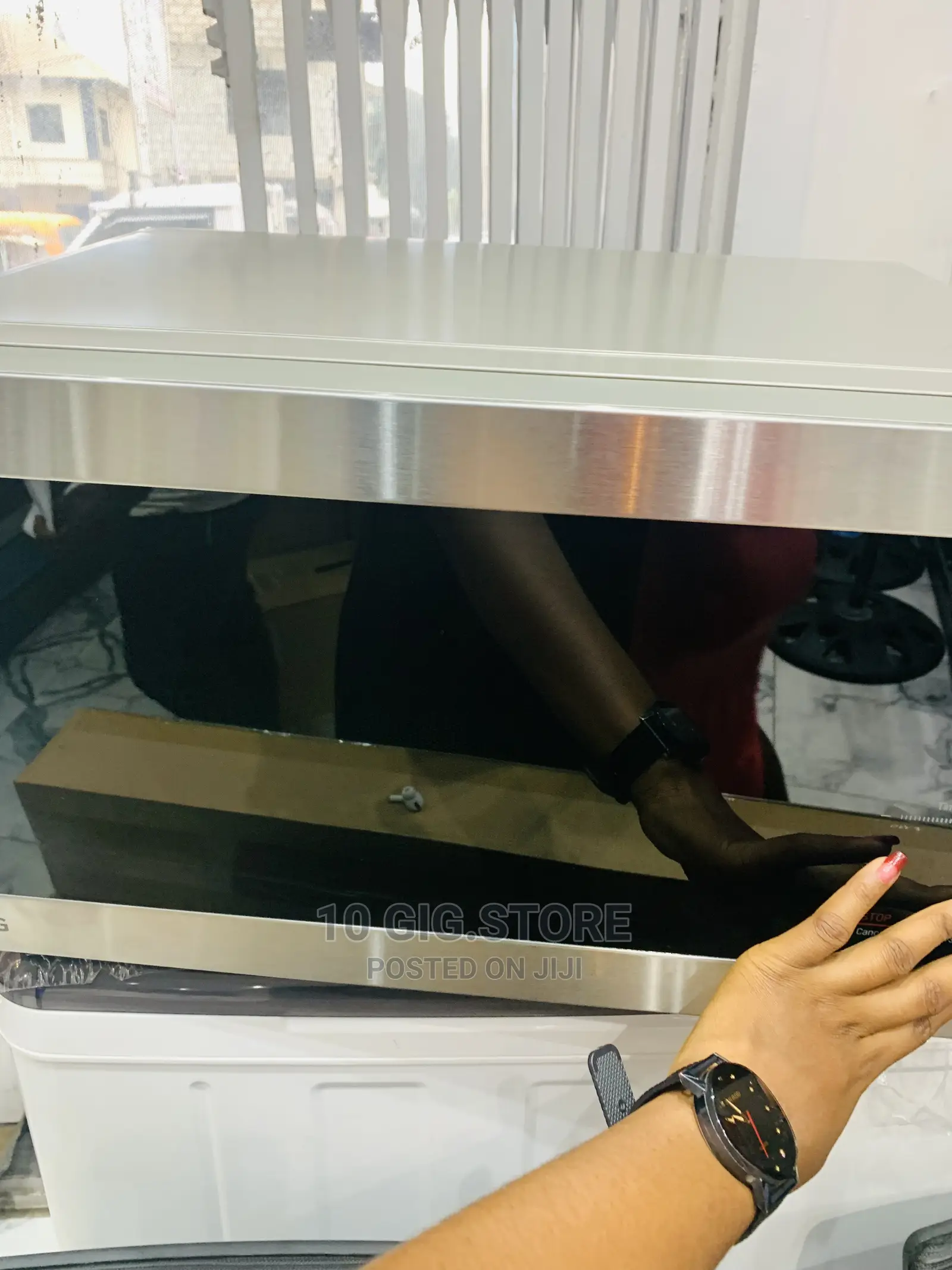 Explore Good LG MH8265CIS Microwave Oven Grill Neochef 42L in