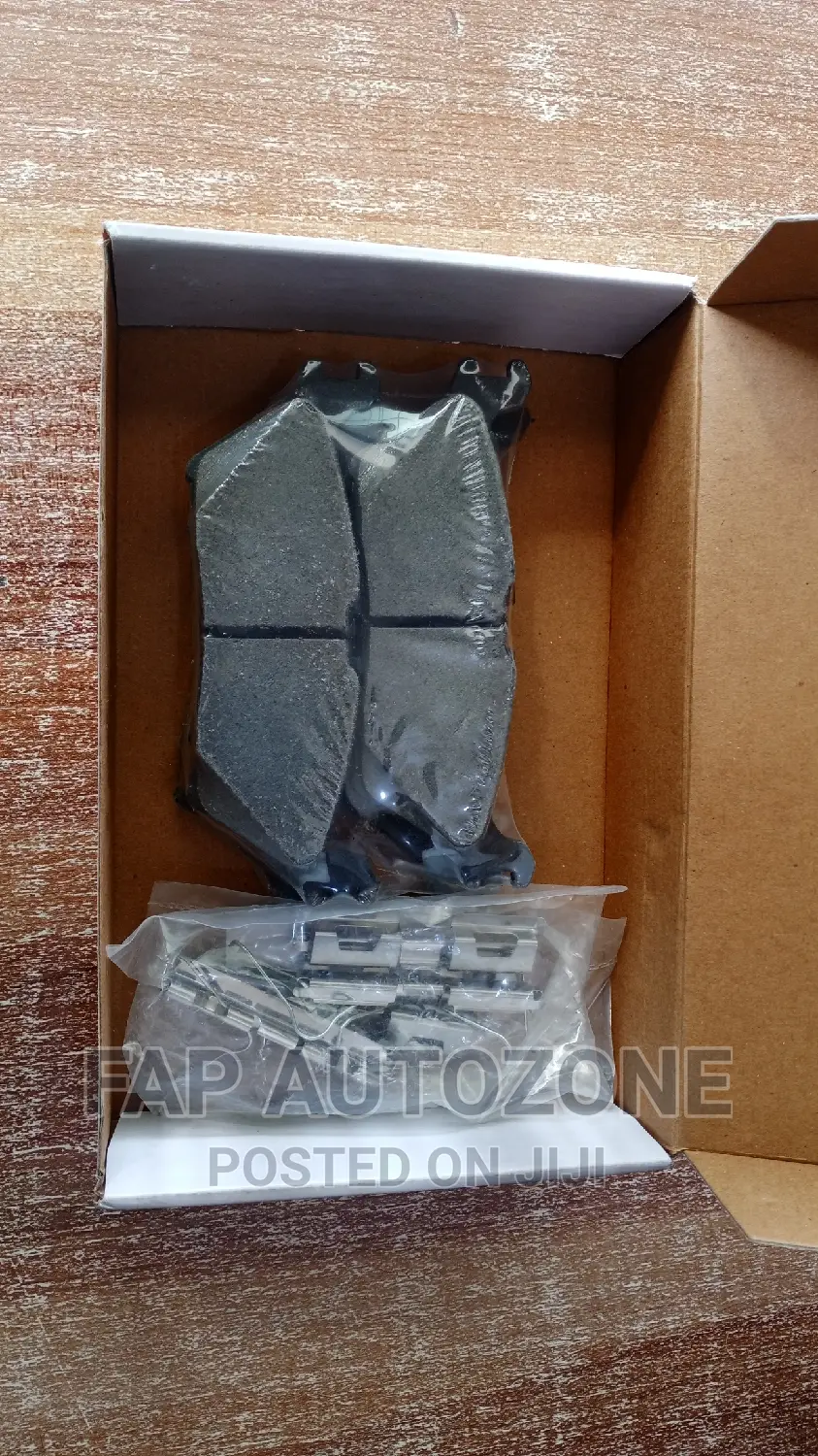 01264. Original Ford F150 Brake Pad From USA. MGD2383CH in Abossey Okai