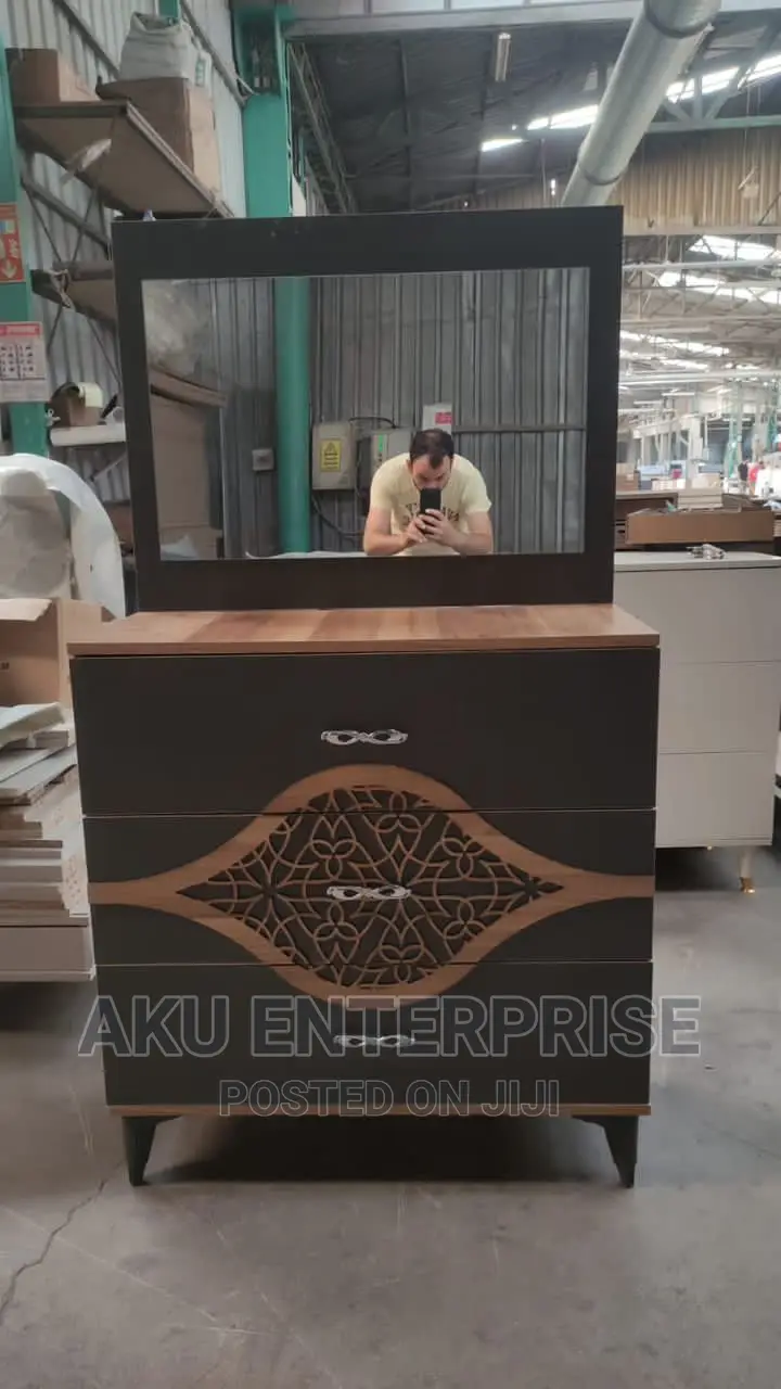 Turkey Luxury Dressing Mirror and Table Dresser in Accra Metropolitan