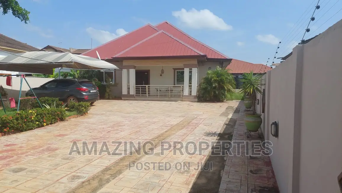 3bdrm House in Spintex for sale in Spintex Houses & Apartments for