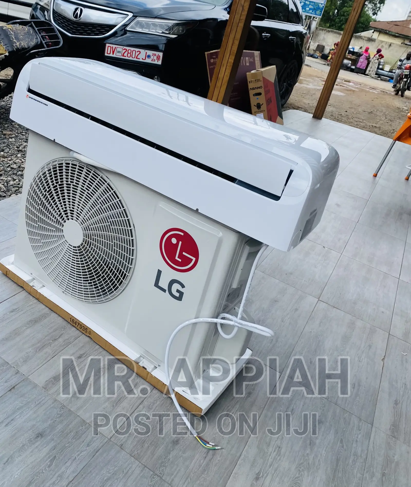 Reliable LG 2.5HP(White)Split System Air Conditioner in Adabraka Home
