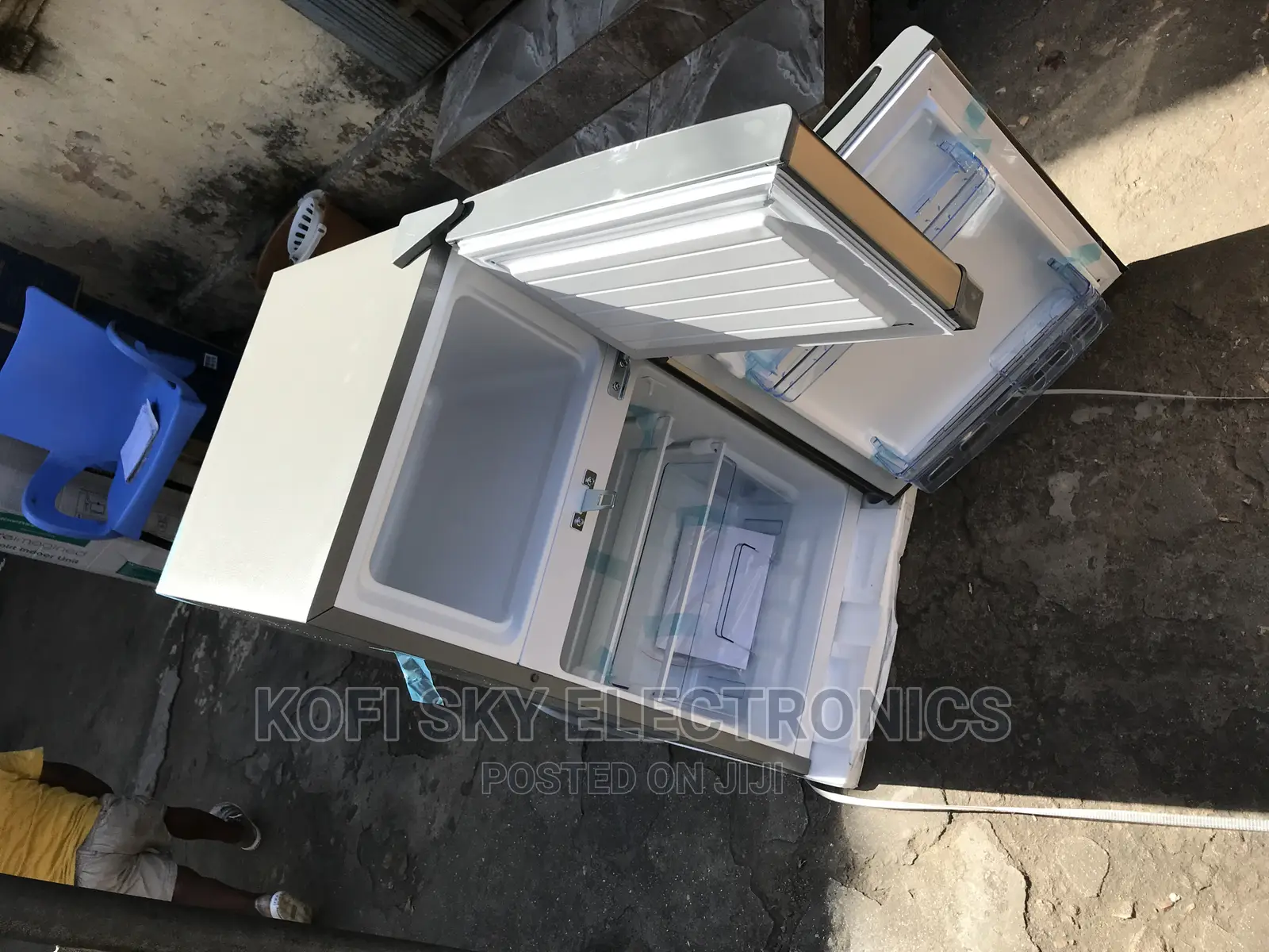 Safeguard Double Door 80liters Pearl Table Top Fridge in Adabraka