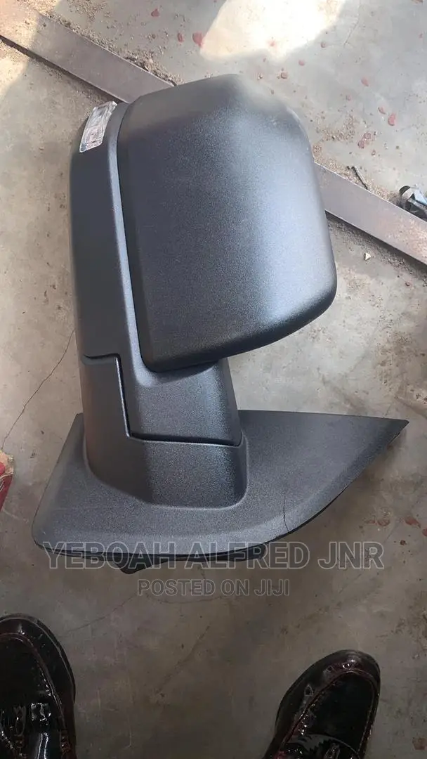 Ford F150 2018 Side Mirror With Lamp and Blindspot in Abossey Okai