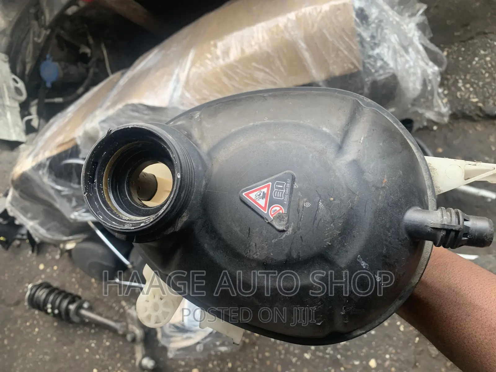 Benz C Class W205 Coolant Tank Expansion Water Radiator in Abossey Okai