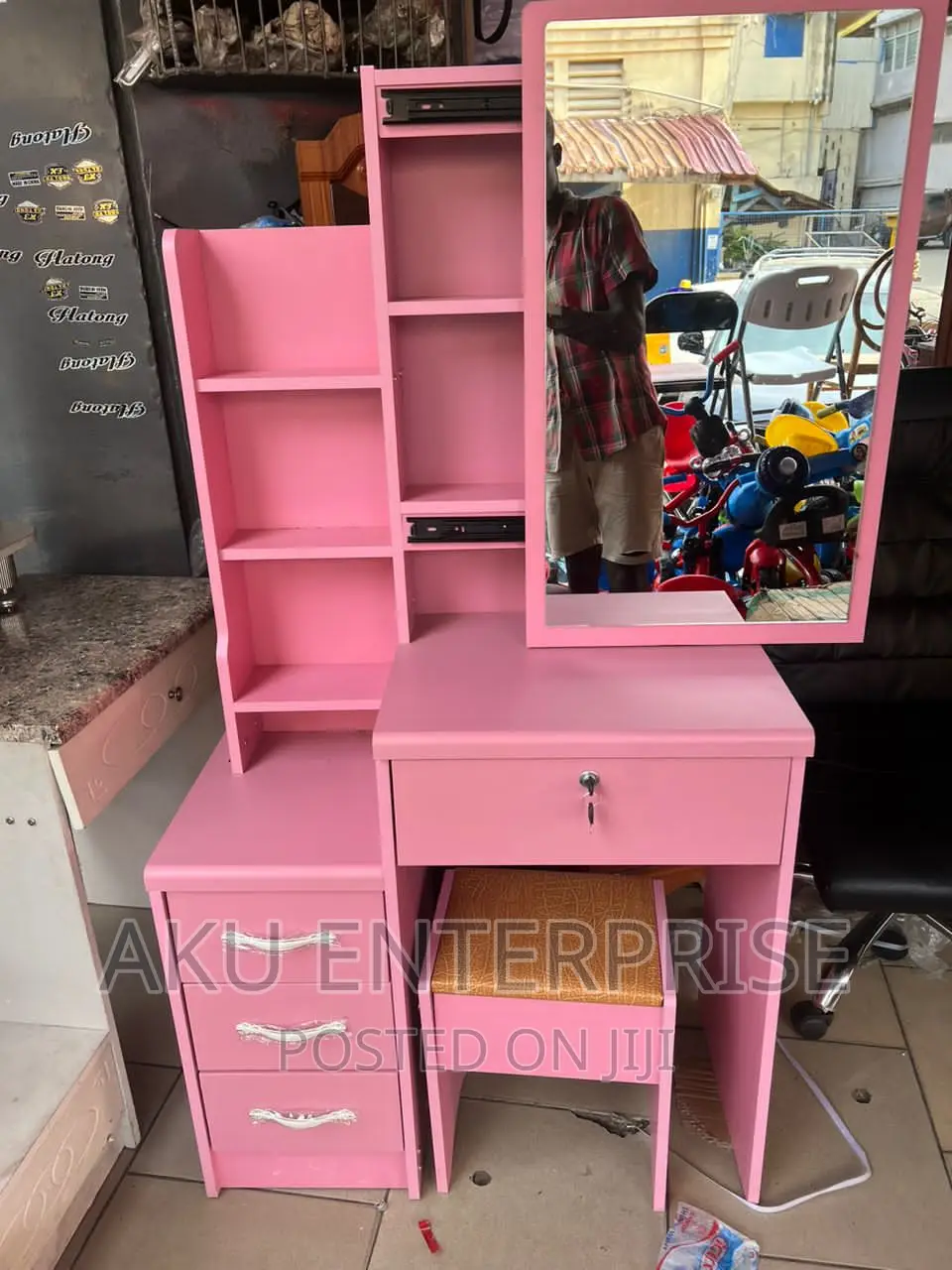 Dressing Mirror Table and Chair Pink, Sliding Mirror in Accra