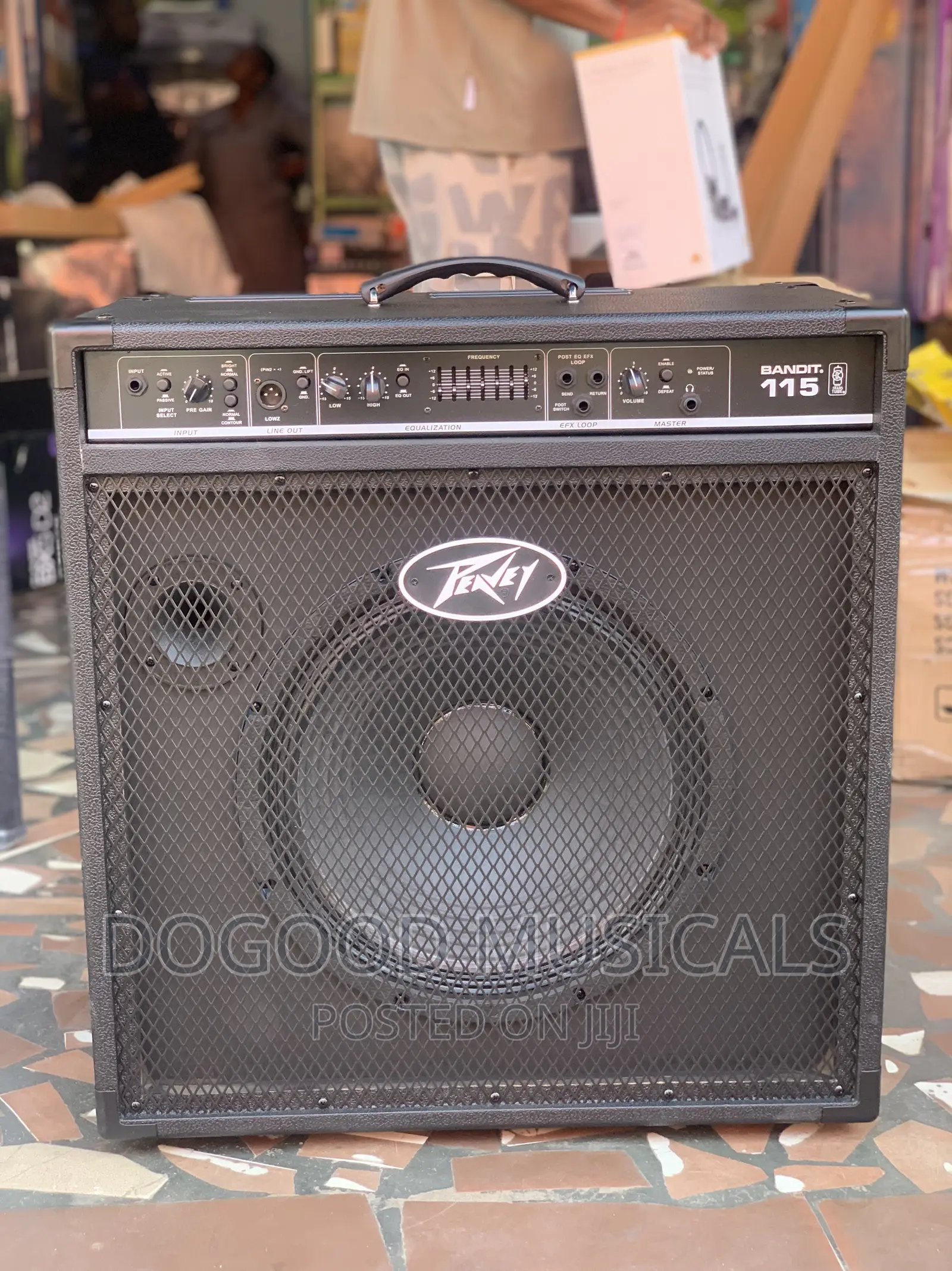 Peavey Bandit115 Bass Guitar Combo in Accra Metropolitan Audio
