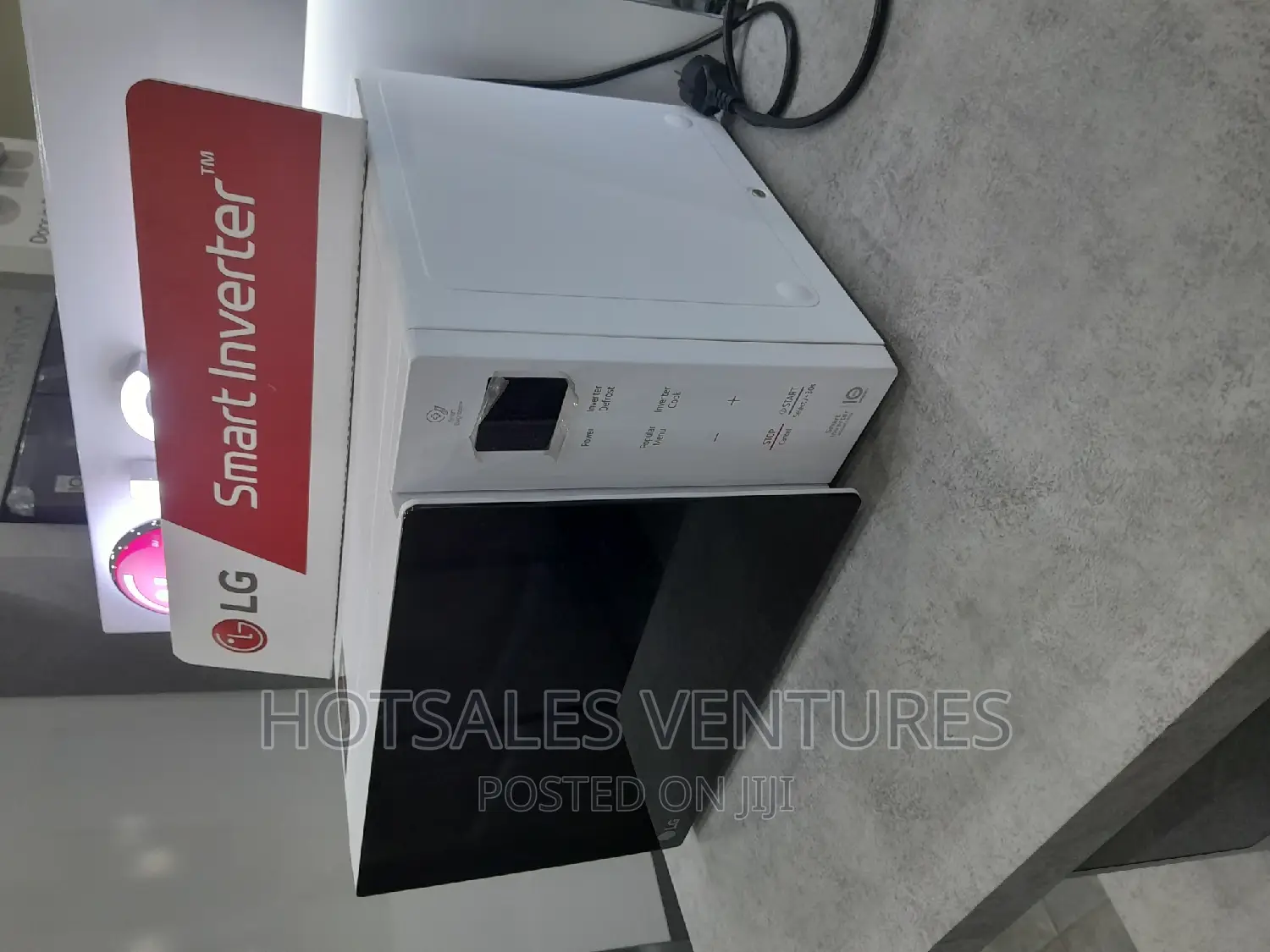 LG 25 Litre “Solo” Neochef Microwave Oven,Smart Diagnosis in Accra