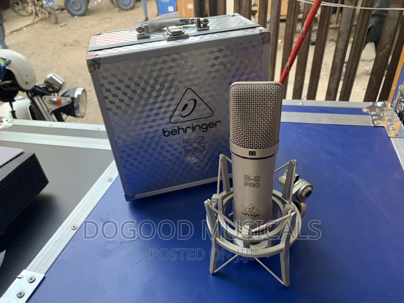 BEHRINGER B2 Dual Diaphragm Condenser Microphone in Accra Metropolitan