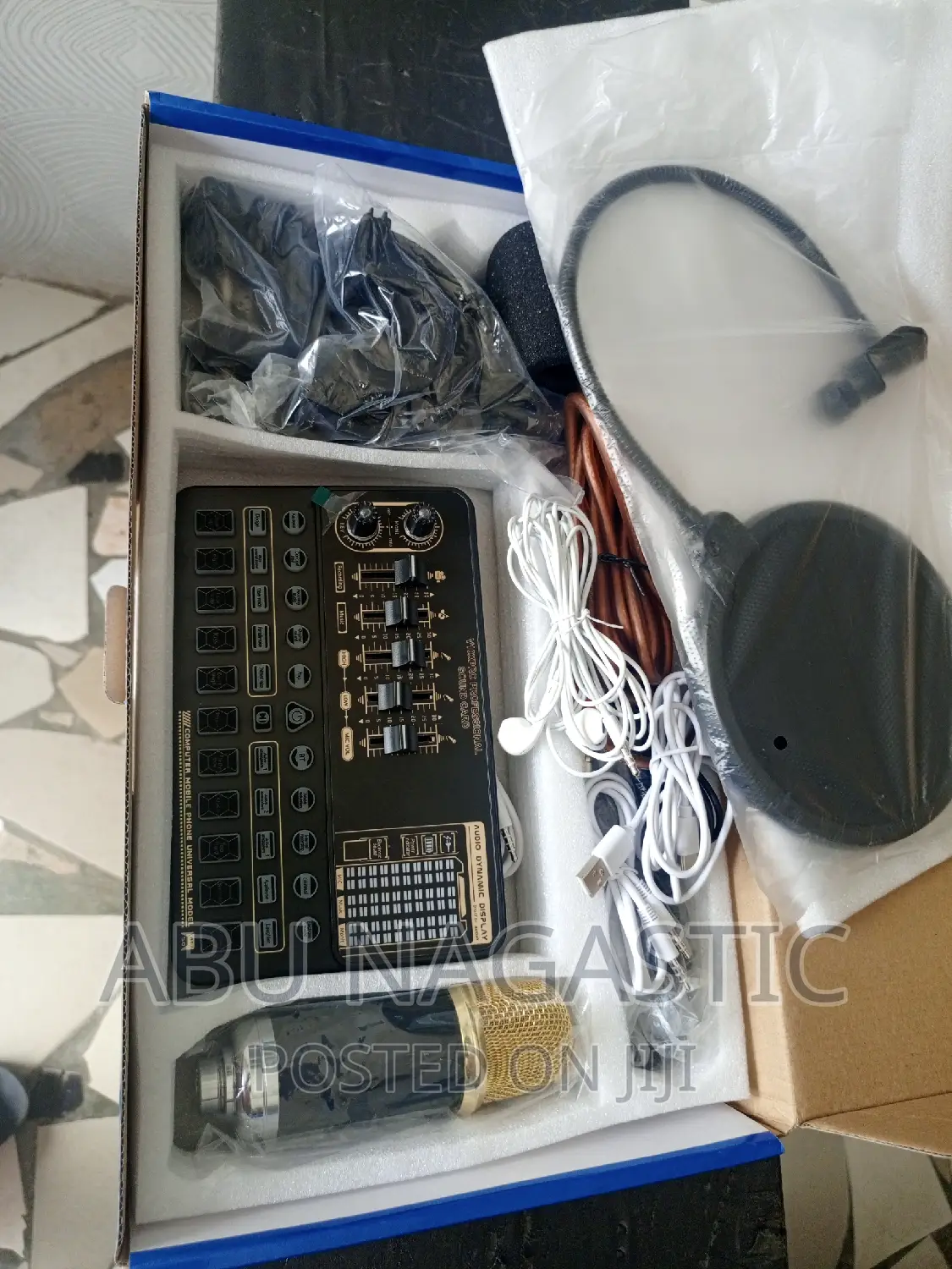 BM800 Microphone Kits V10 Live Sound Card in Accra Metropolitan Audio