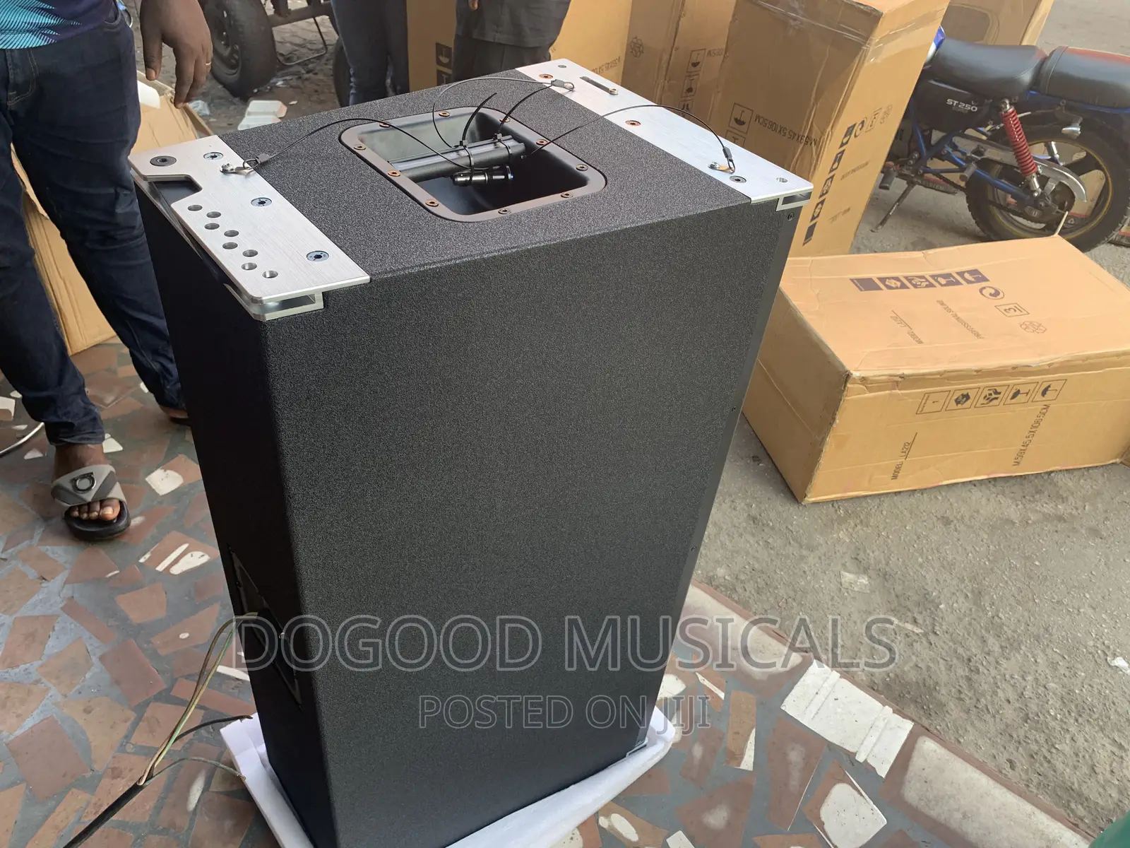 Evp Audio Line Array Speaker in Accra Metropolitan Audio & Music