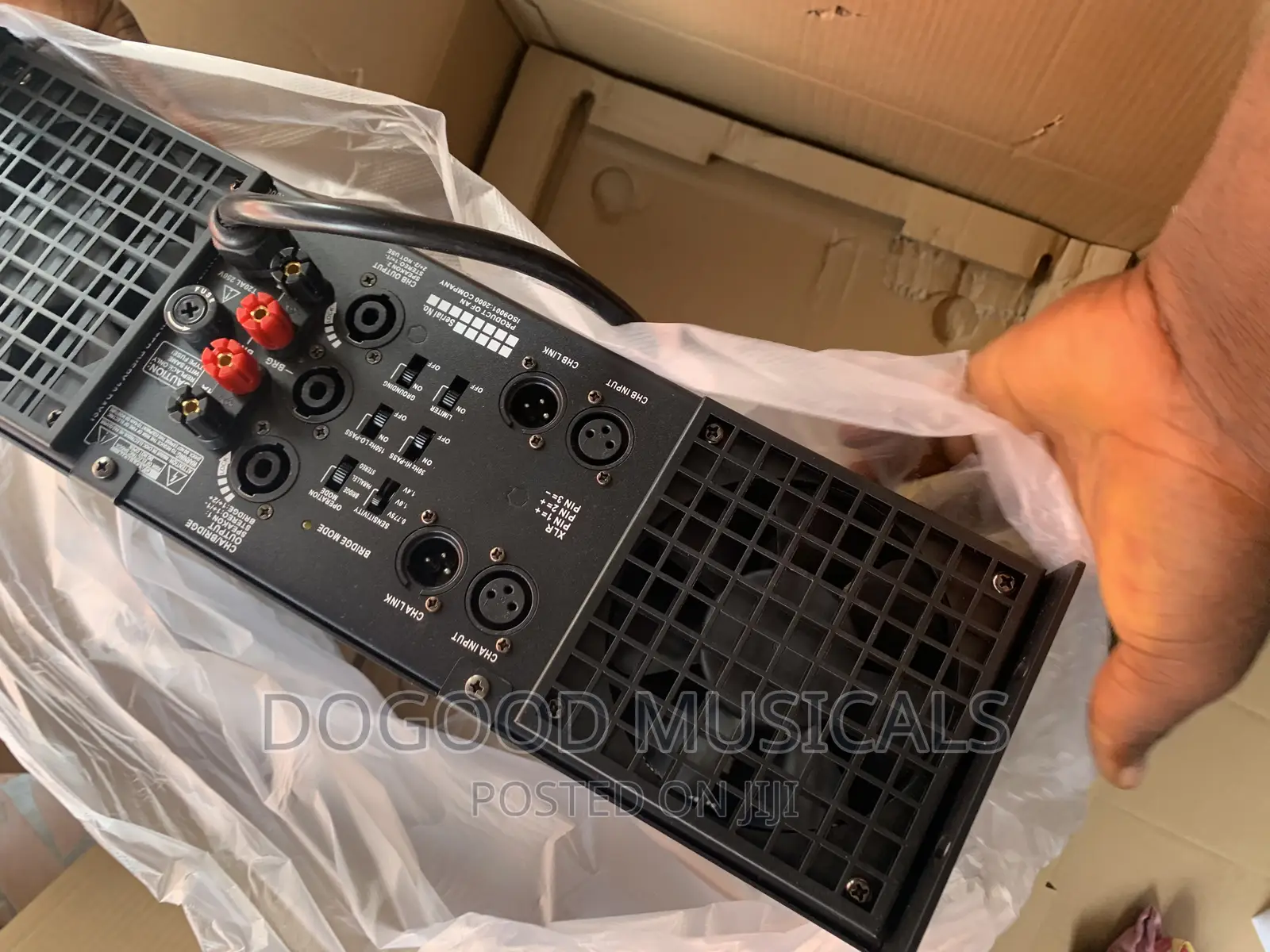 CREST AUDIO CA12 2800w Power Amplifier in Accra Metropolitan - Audio