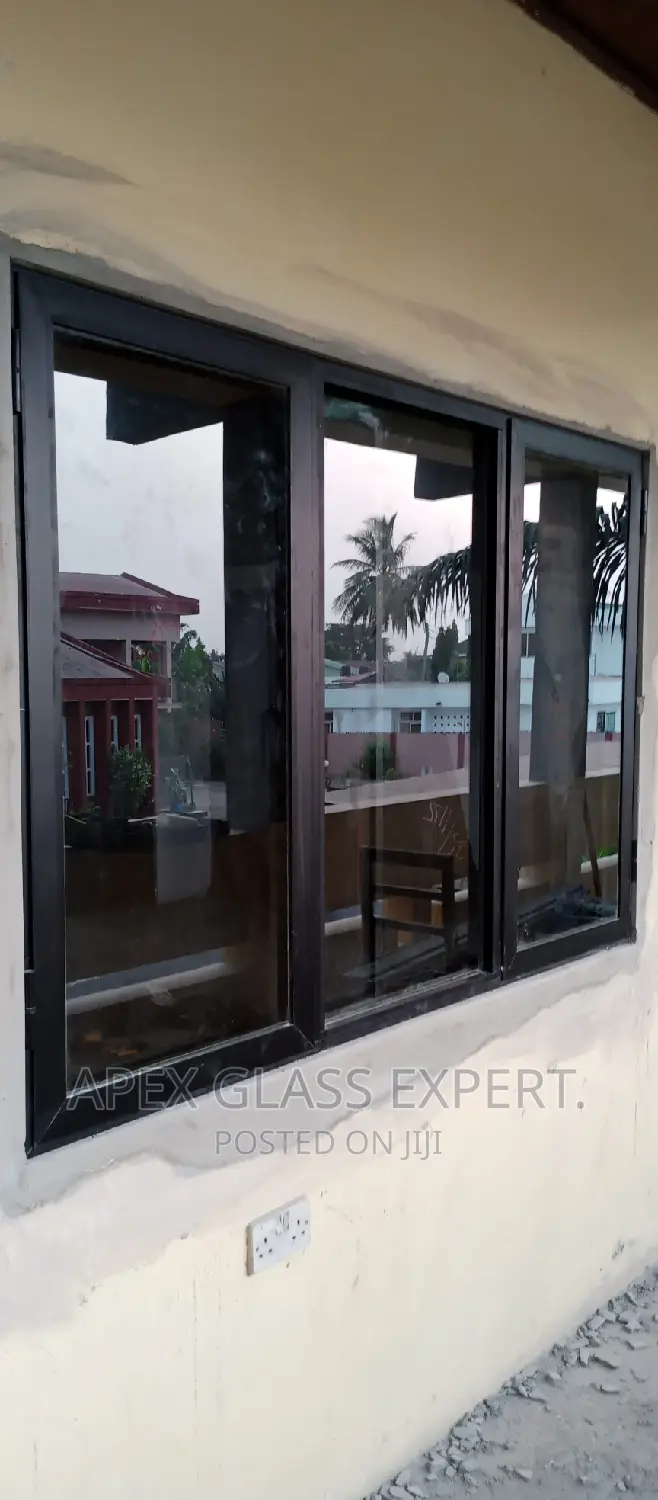 Casement Window With Center Fix Glass Panel in Ashaley Botwe Other