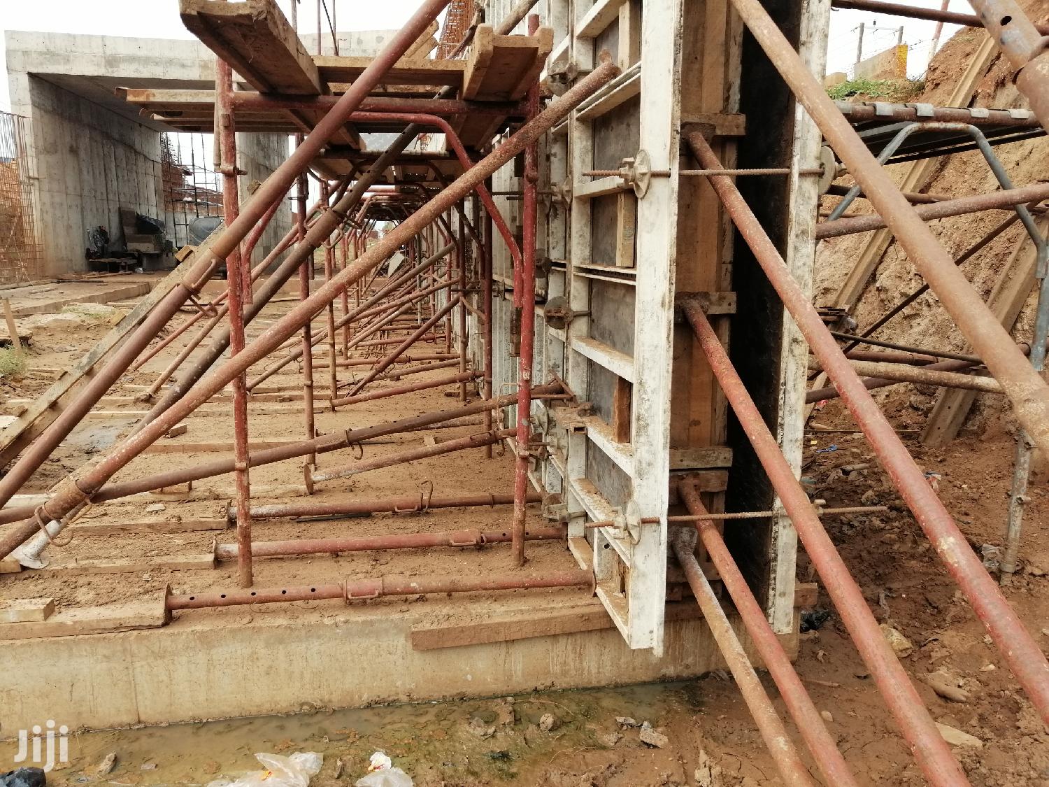 Retaining Wall/Decking/Pillar/Gutter/Rods/Scaffolds/Slabs in Dome